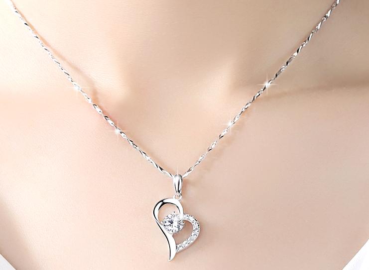 有了这几款项链，就连闺蜜也会对你羡慕不已，纯银材质不会过敏