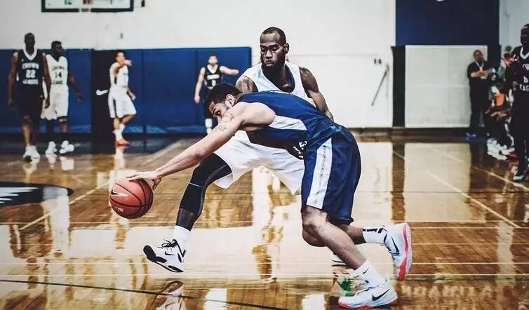 联防最怕的战术,面对联防要关注什么