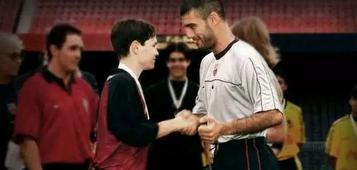 无兄弟不足球完整视频,无兄弟不足球翻译