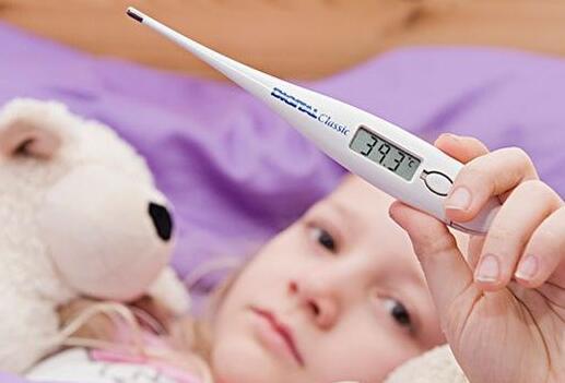 小儿感冒发烧吃什么食物好,小儿感冒发烧吃点什么清淡的