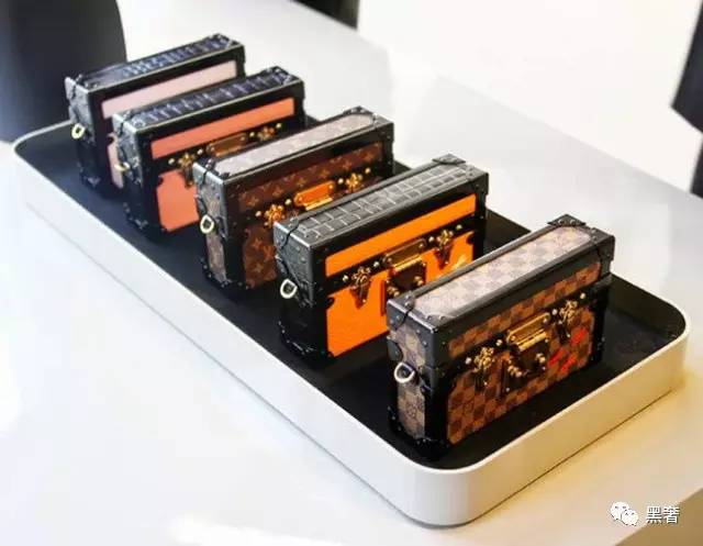 除草机｜不开玩笑，这些大牌包耍起流氓来连自己都打