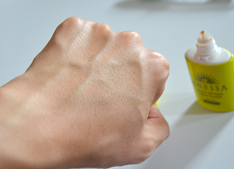17年的好防晒：两款安耐晒BB霜真人试色