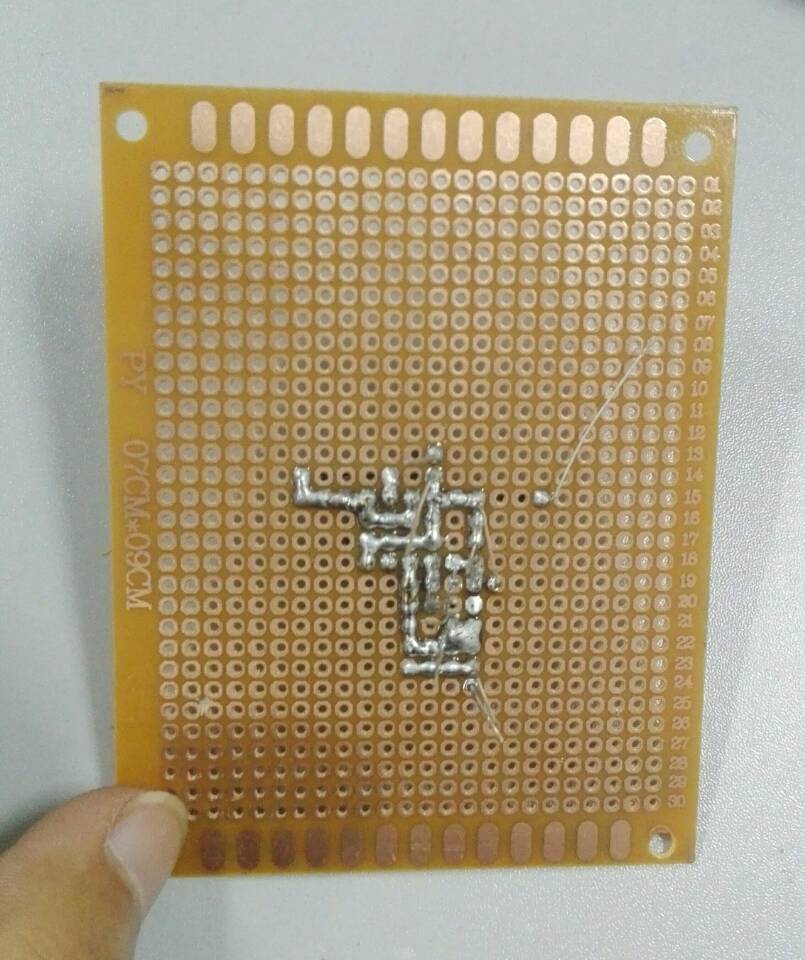 18650电池做手机充电器,锂电池18650简单充电器制作