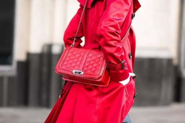 平价初入职场包包推荐 (初入职场通勤大牌包推荐)