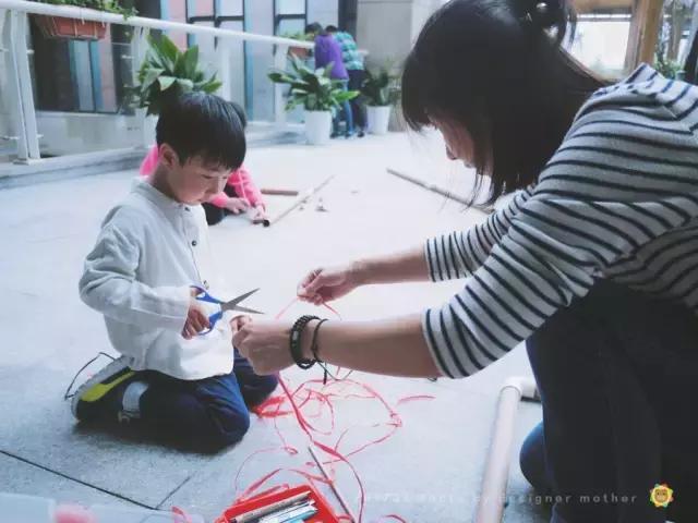 小朋友搭建小屋视频,户外小屋搭建