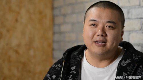 周星驰*用御**编剧当导演拍新片，笑言请星爷出镜3秒出三百万都值得