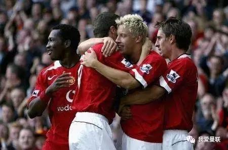 他拒绝亲吻曼联队徽，却为红魔断腿流血从不后悔！这才是真斗士