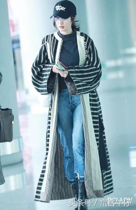 开春针织开衫外套搭配什么内搭,新款时尚牛仔外套风衣