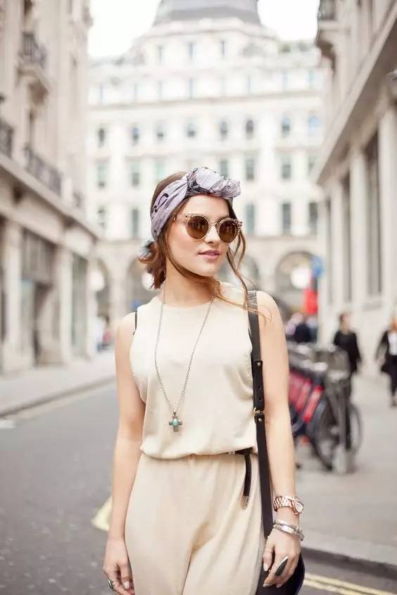 春季刮风头发乱糟糟，我有这些“治愈”法宝！