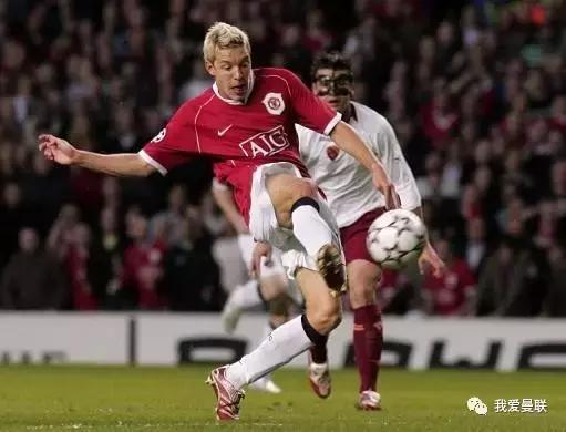 他拒绝亲吻曼联队徽，却为红魔断腿流血从不后悔！这才是真斗士