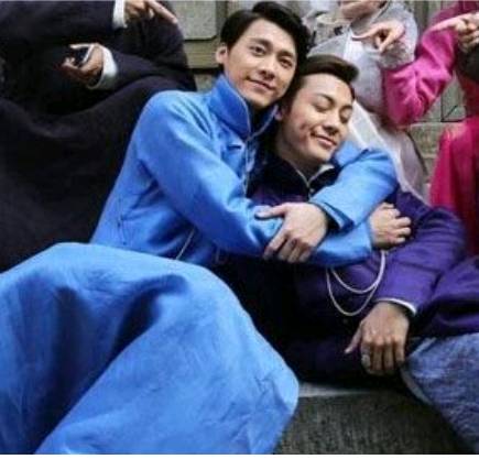 白敬亭吻戏王嘉尔,萧敬腾白敬亭王嘉尔三人关系