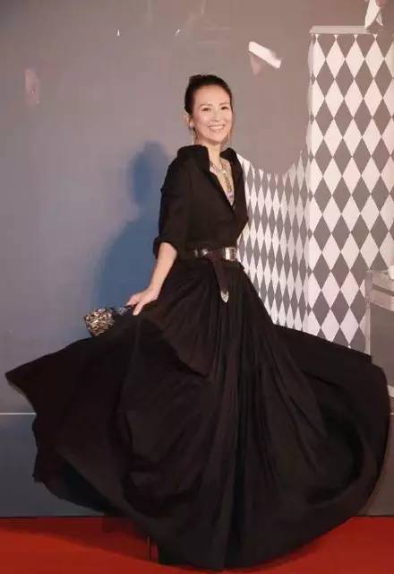 千篇一律穿搭,花里胡哨颜色穿搭