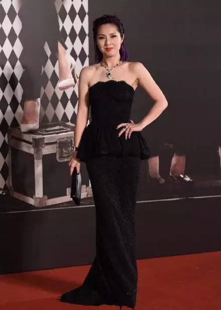 千篇一律穿搭,花里胡哨颜色穿搭