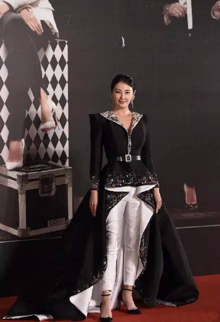 千篇一律穿搭,花里胡哨颜色穿搭