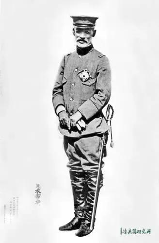 日本心，西洋形？趣谈那些“日洋结合”的日军*刀军**