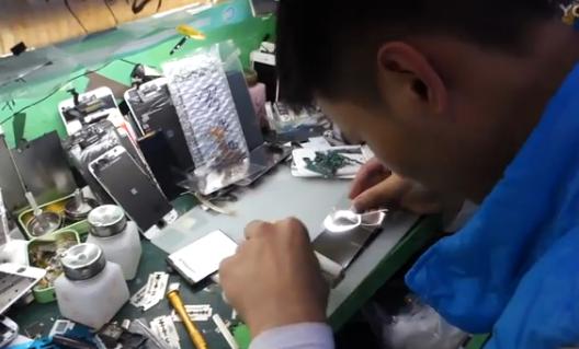 华强北的iphone6,一老外在华强北购买三星手机配件