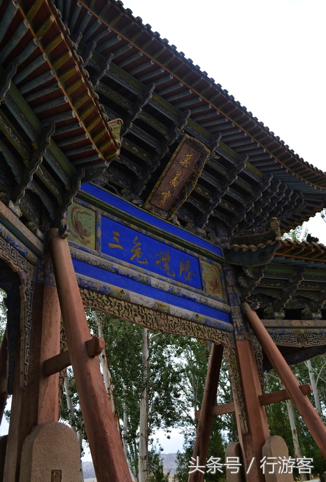 到敦煌去看月牙泉,敦煌沙洲夜市去莫高窟