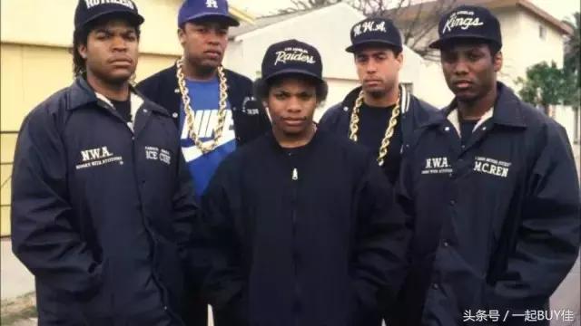 春天别急着脱外套谨防五类开春病,春天不要急着脱棉衣