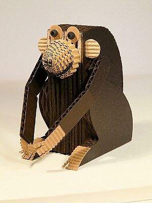 废纸箱做户外儿童玩具,废纸箱做可爱的宝宝