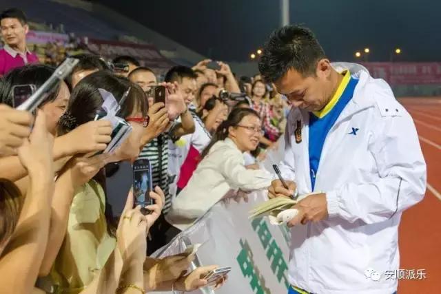 与爱同行慈善汇演,与爱同行携手慈善