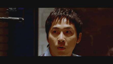 女朋友欠我500块钱,女朋友欠了三十万我该咋办