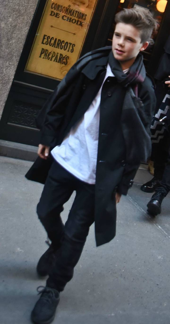 贝克汉姆哪个儿子帅,贝克汉姆三个儿子谁最宠小七