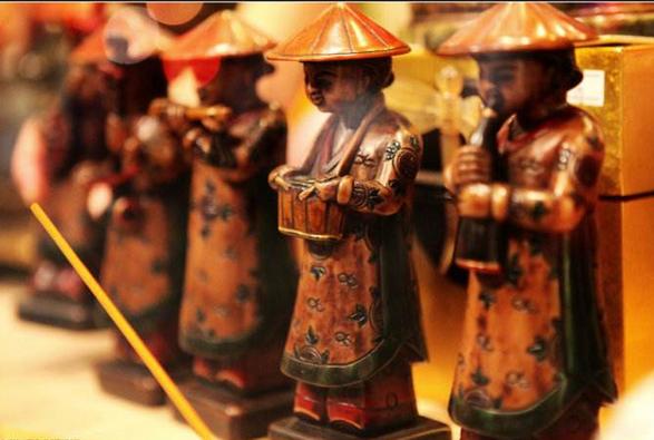 越南芽庄乐天购物,东兴越南购物一条街