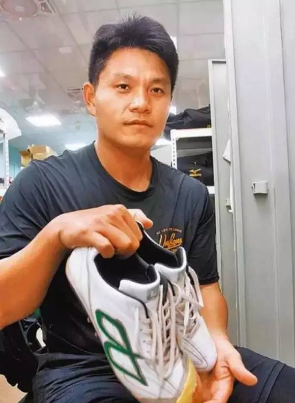 铃木一朗数据,铃木一郎是哪个位置