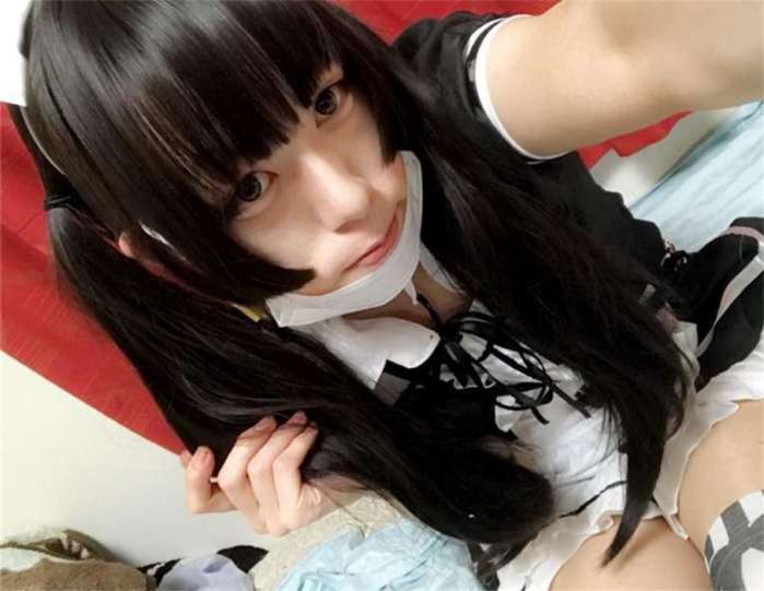 邋遢男化妆女仆，女神自叹不如