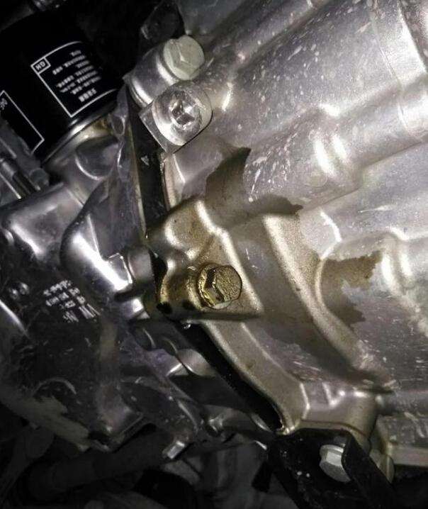 大众车发动机漏油是通病吗,大众最新款发动机不烧机油