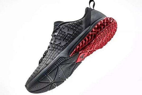 阿迪达斯经典三条线,阿迪达斯都有哪些高科技