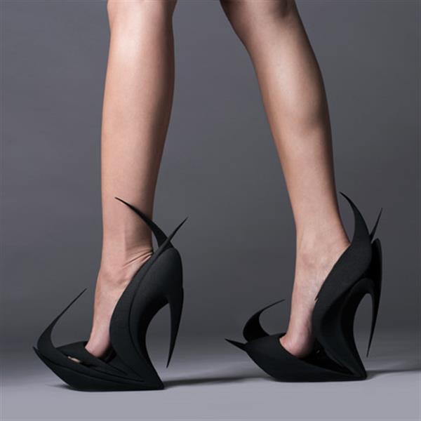 阿迪达斯经典三条线,阿迪达斯都有哪些高科技