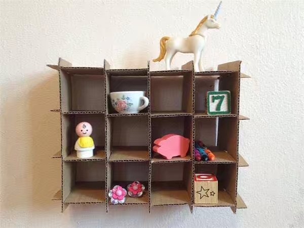 废纸箱做户外儿童玩具,废纸箱做可爱的宝宝