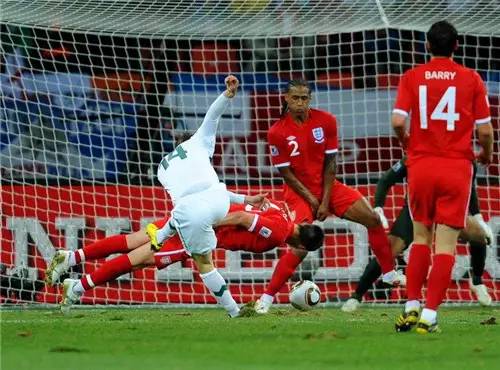 足坛钢铁战士,足坛具有铁血气质的球员