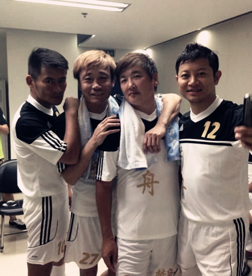 他的这粒进球，中国足坛百年难得一见！现在最爱之事：给歌王喂饼