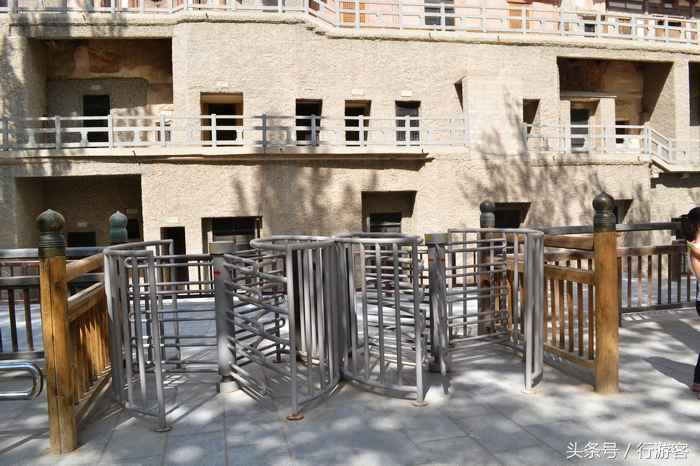 到敦煌去看月牙泉,敦煌沙洲夜市去莫高窟