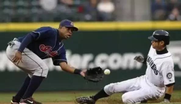 铃木一朗数据,铃木一郎是哪个位置