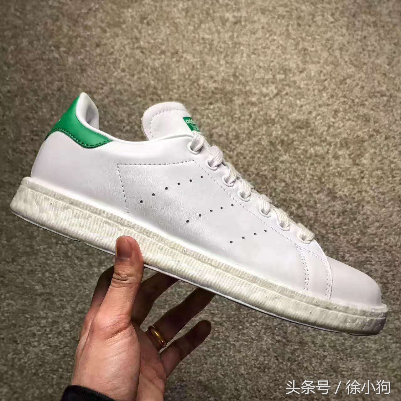 adidas史密斯的脚感,adidas史密斯小白鞋穿搭