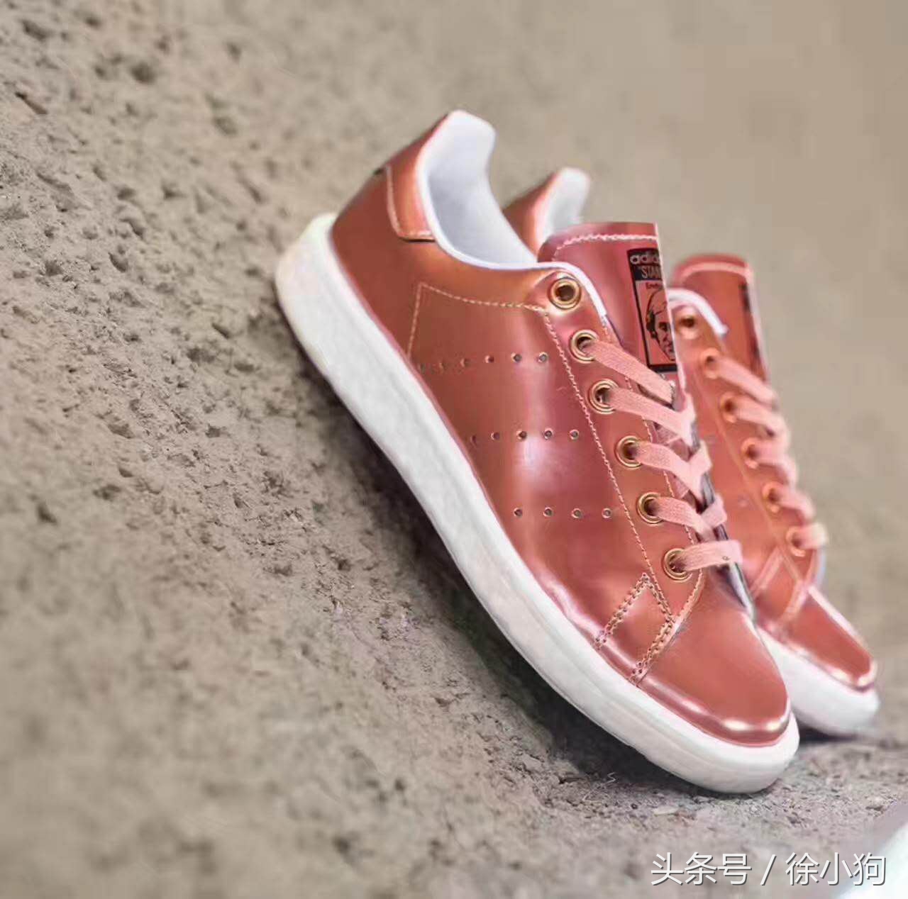 adidas史密斯的脚感,adidas史密斯小白鞋穿搭