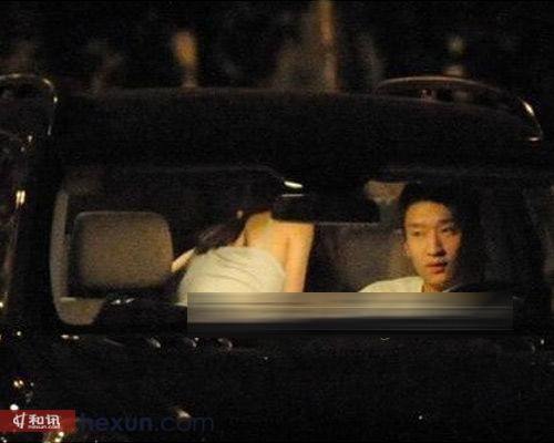 白百合吹拉弹唱一条龙的节奏，再爆被伸入裤中揉臀