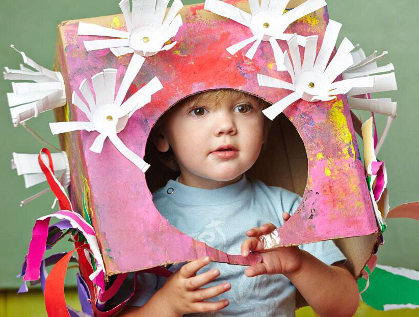 废纸箱做户外儿童玩具,废纸箱做可爱的宝宝