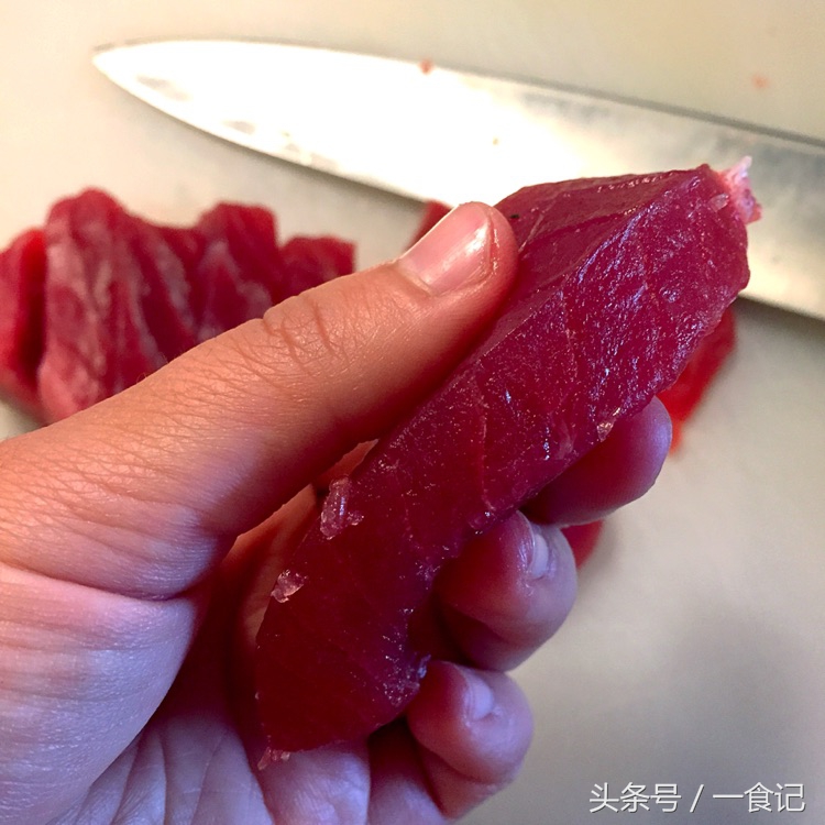 金枪鱼鳄梨蔬果沙拉,健康减糖沙拉
