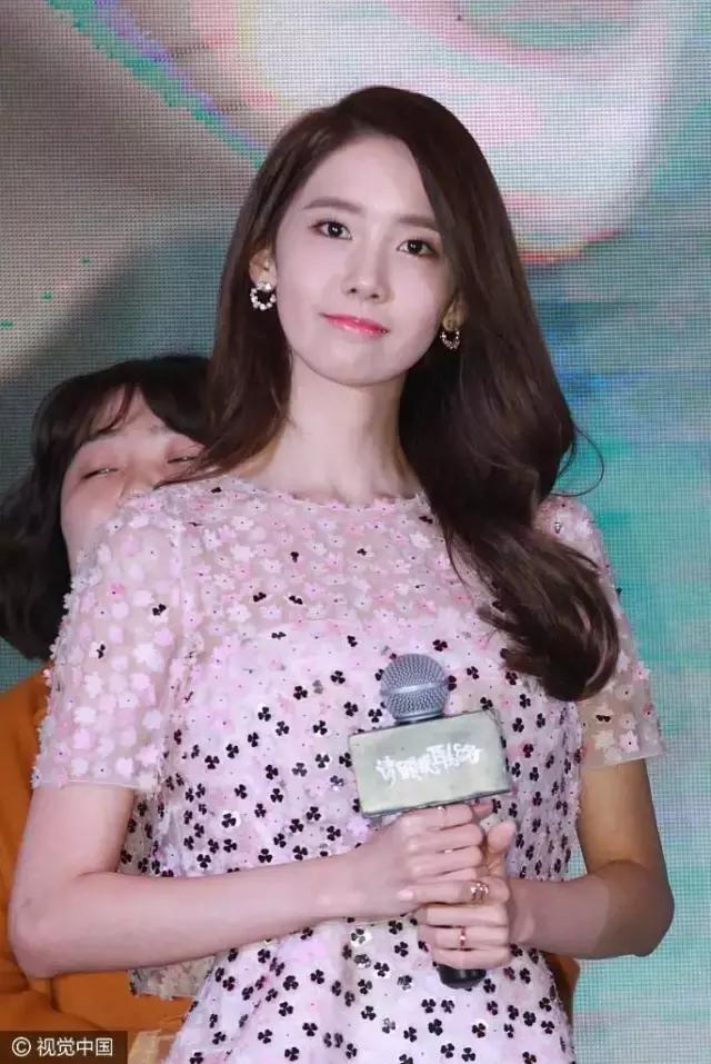 中国名模刘雯第一名,中国顶尖十大模特刘雯