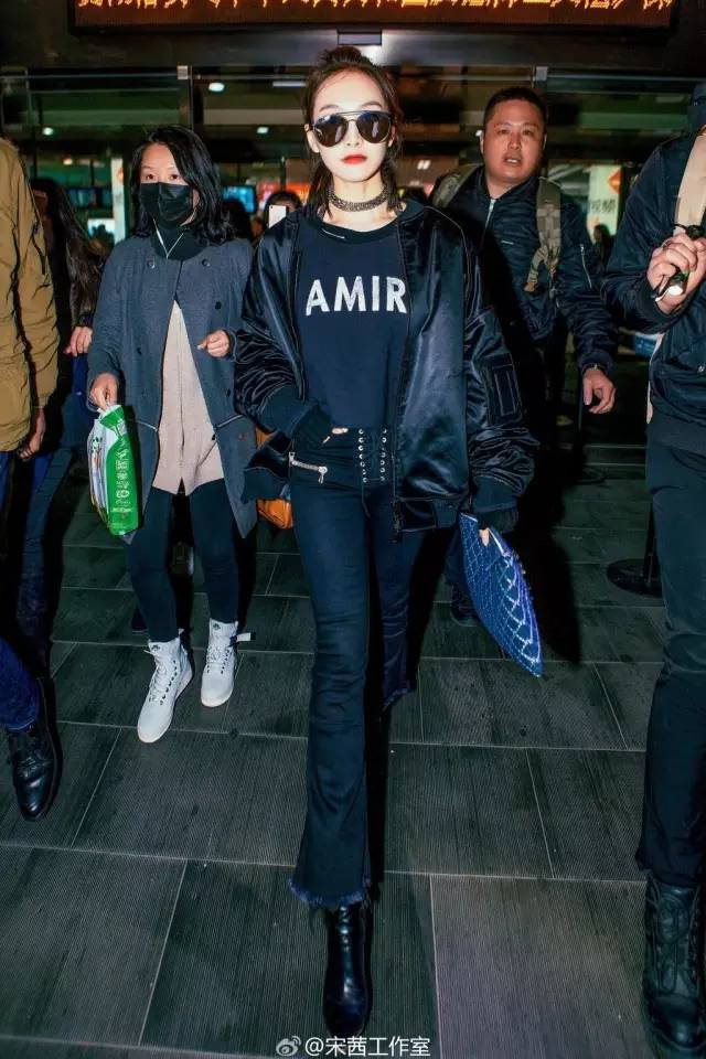 好看的卷裤脚裤子,别再穿阔腿裤了2019年流行这4条