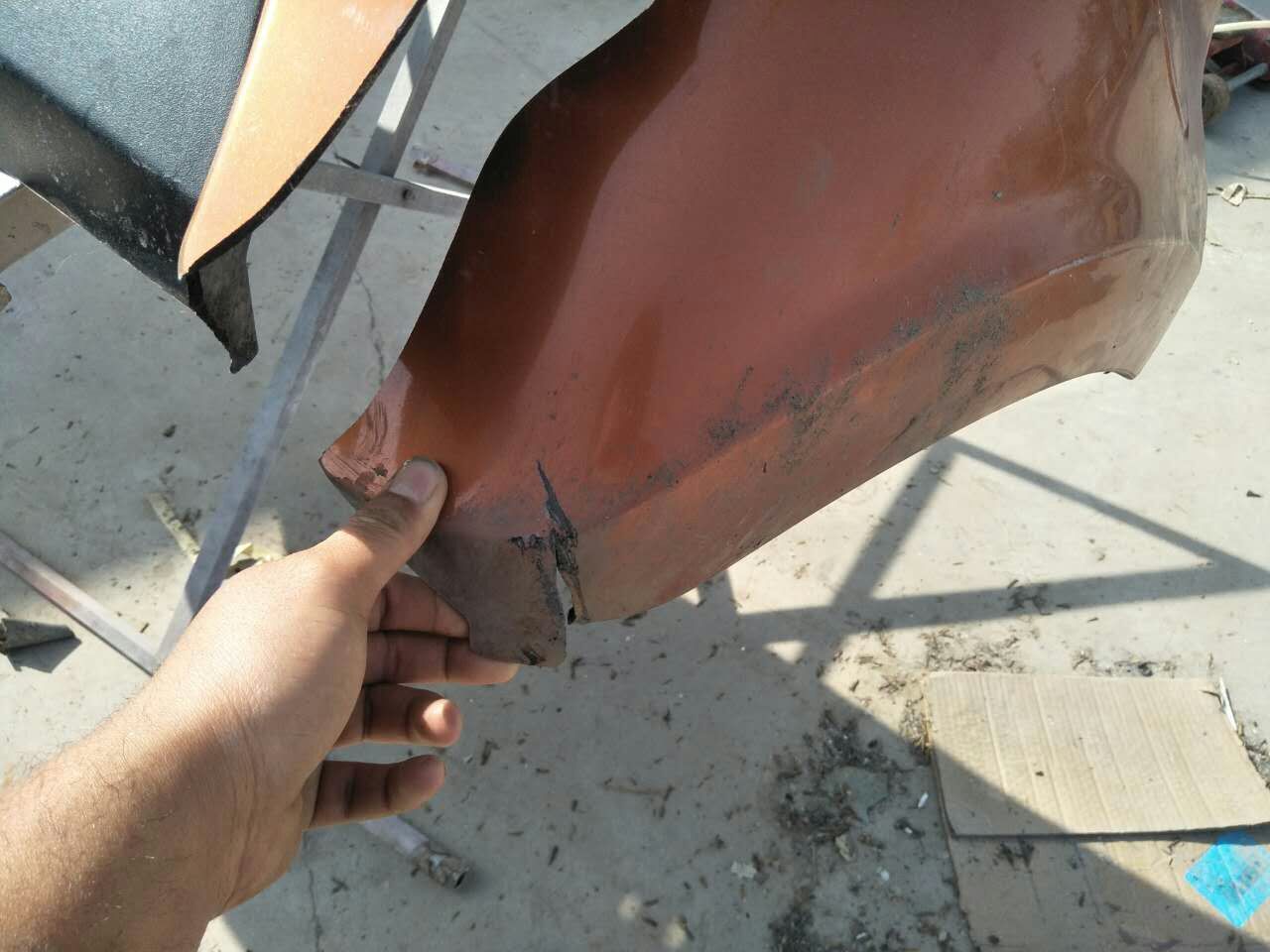 前保险杠破损影响检车吗,保险杠破损是修还是换新