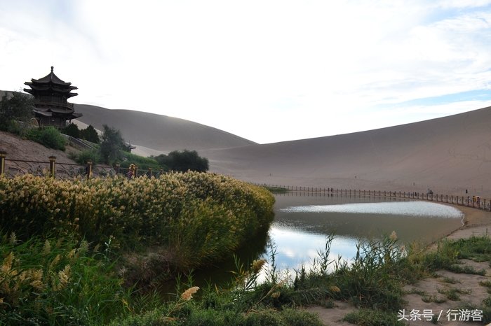 到敦煌去看月牙泉,敦煌沙洲夜市去莫高窟
