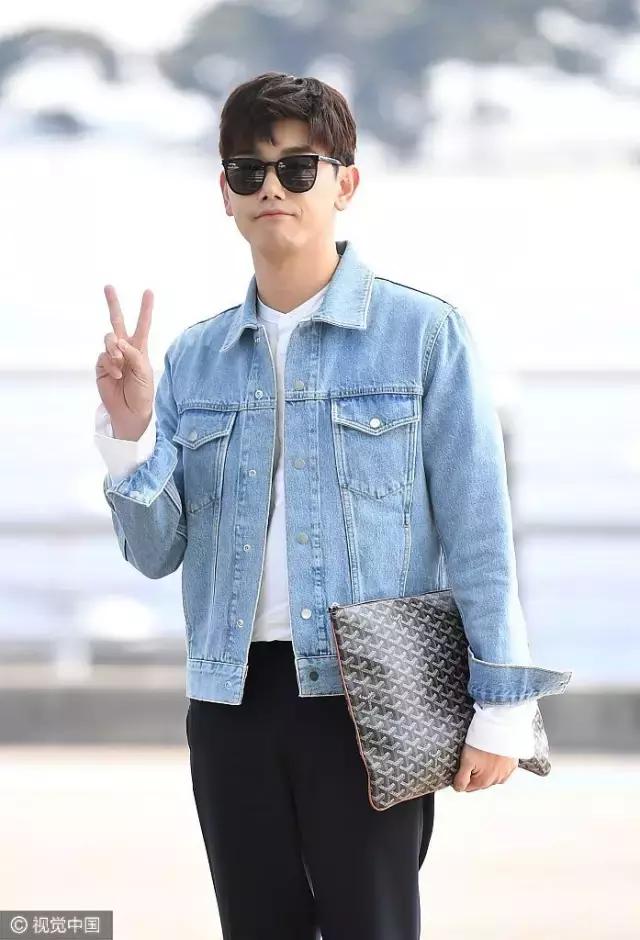 中国名模刘雯第一名,中国顶尖十大模特刘雯