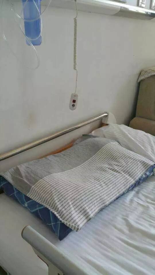 阎老走了，也许你熟悉舞台上的他，却未必了解生活中另一个他