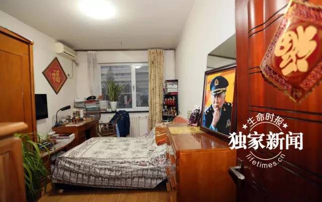 阎老走了，也许你熟悉舞台上的他，却未必了解生活中另一个他