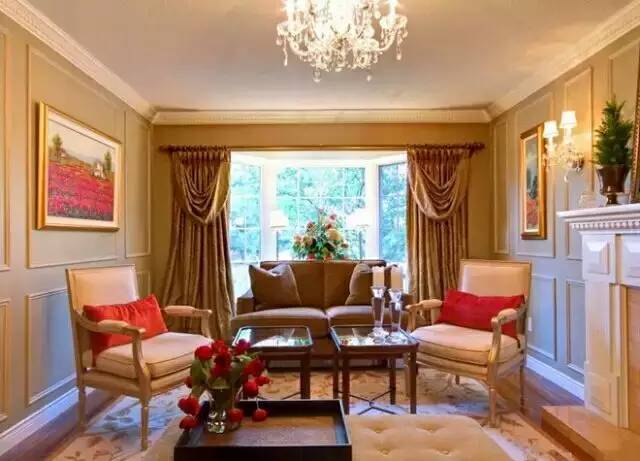 各种稀奇古怪的小桌子,不同形状的桌子